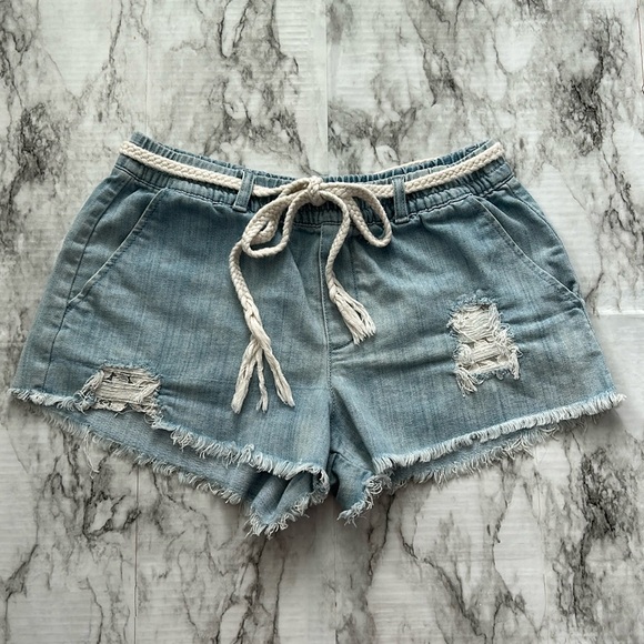 aerie Pants - Aerie womens size small Elastic Waist Pull-On Denim Chambray Shorts braided belt